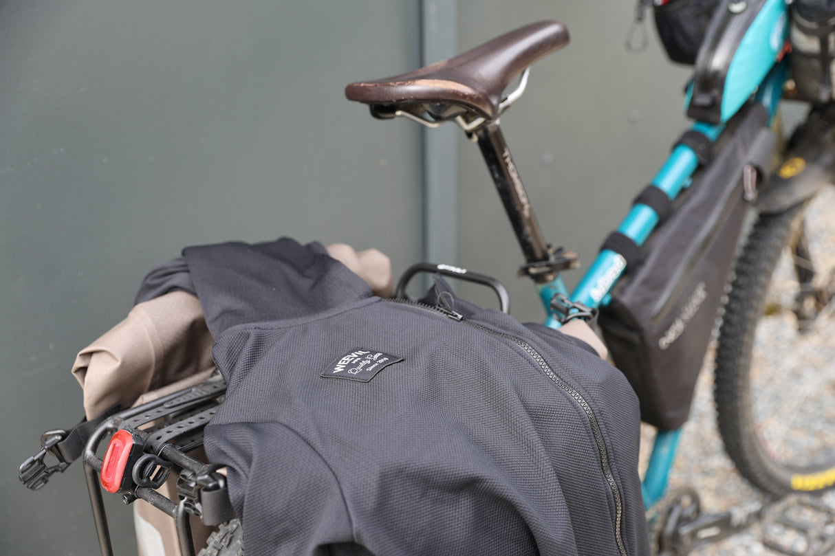 FLOW ZIP HOODIE // BLK