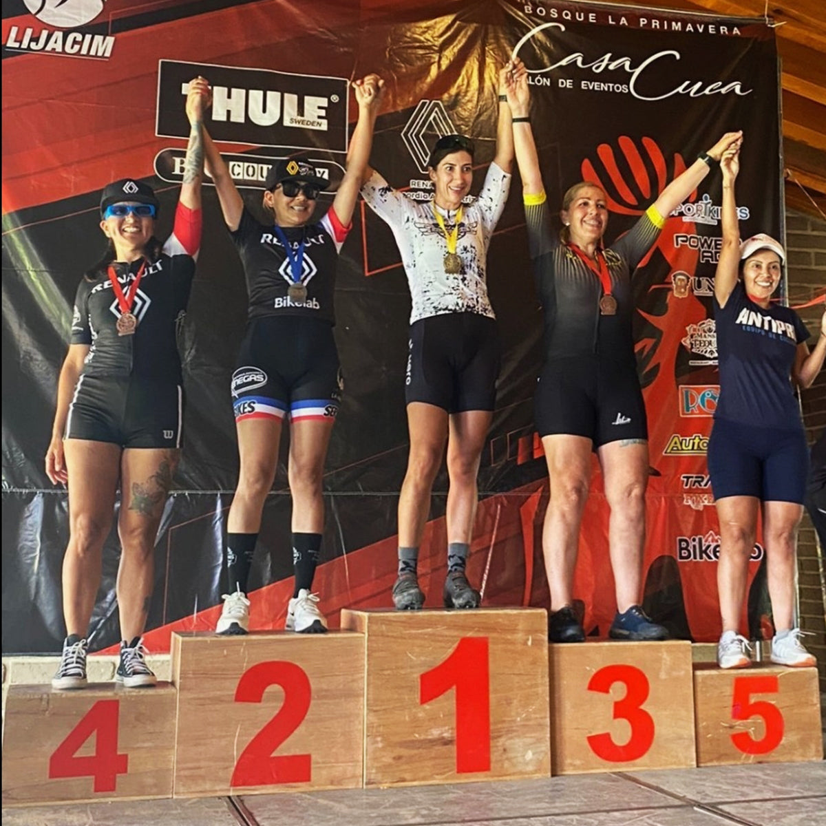 SUPLEX SHORT // YOGA // RUN // RIDE