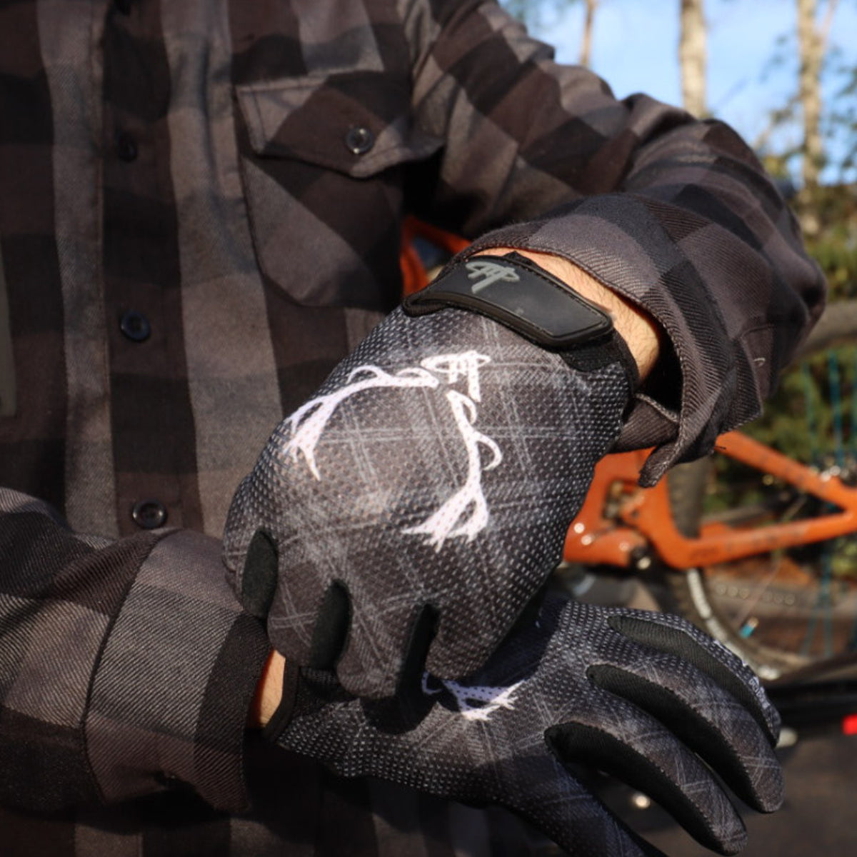 ANTLER // SHRALP GLOVE