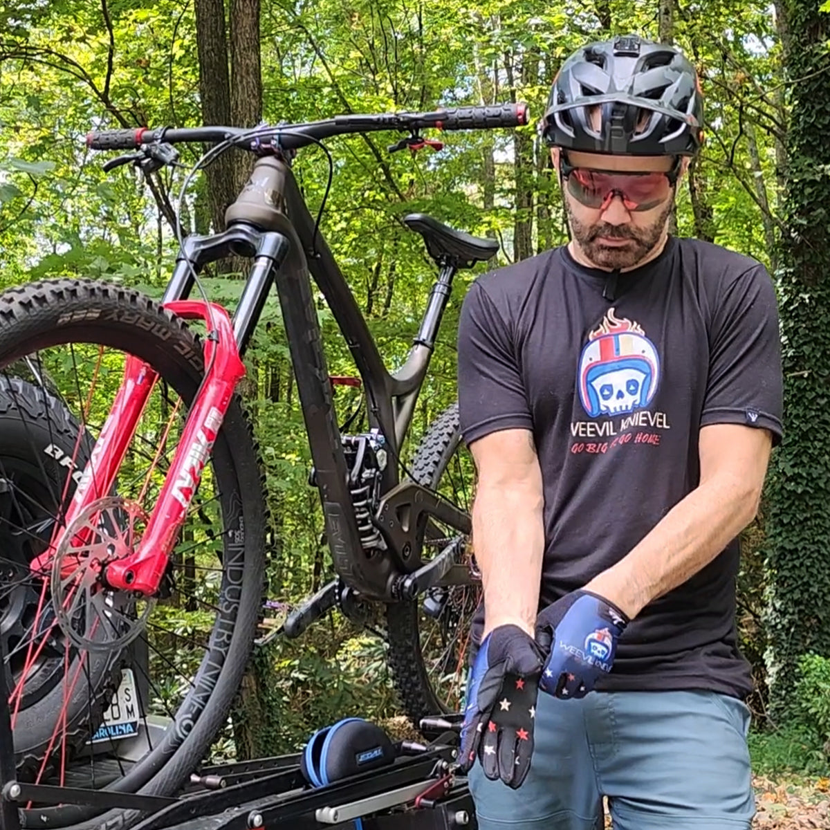 WEEVIL KNIEVEL // GRIP-R GLOVES