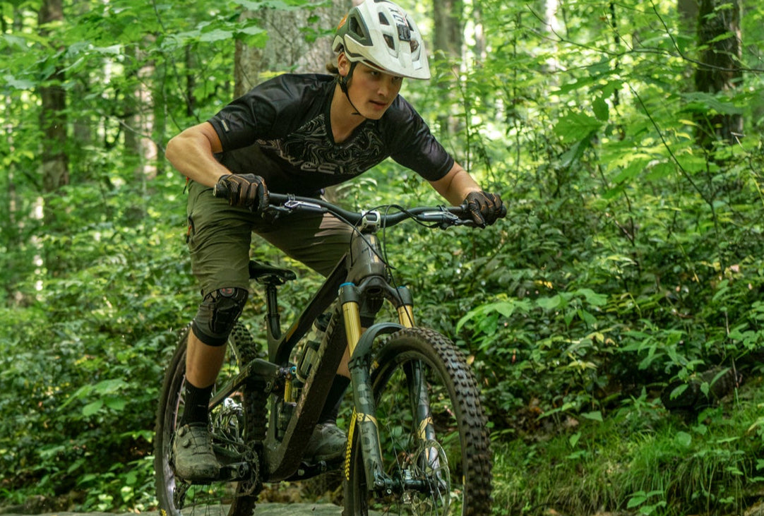 LUCID LINES JERSEY // RECYCLED FABRICS