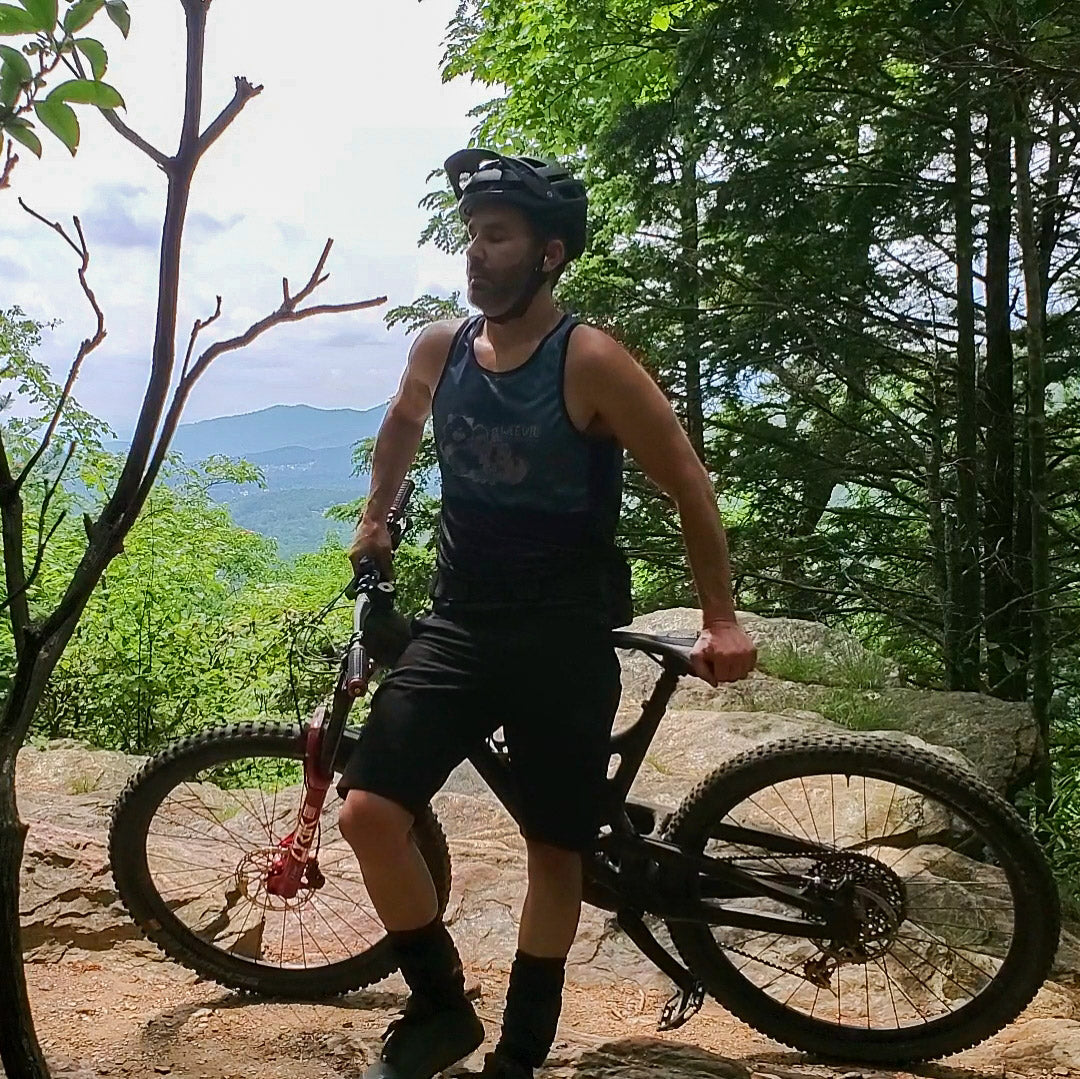 CAMPFIRE FRIENDS TANK // USX